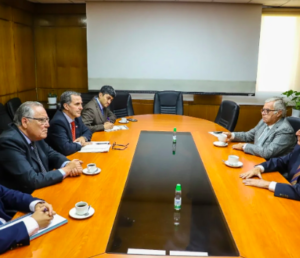 Colegio de Ingenieros Agrónomos de Chile se reúne con autoridades del Ministerio de Agricultura para fortalecer el desarrollo del sector agropecuario