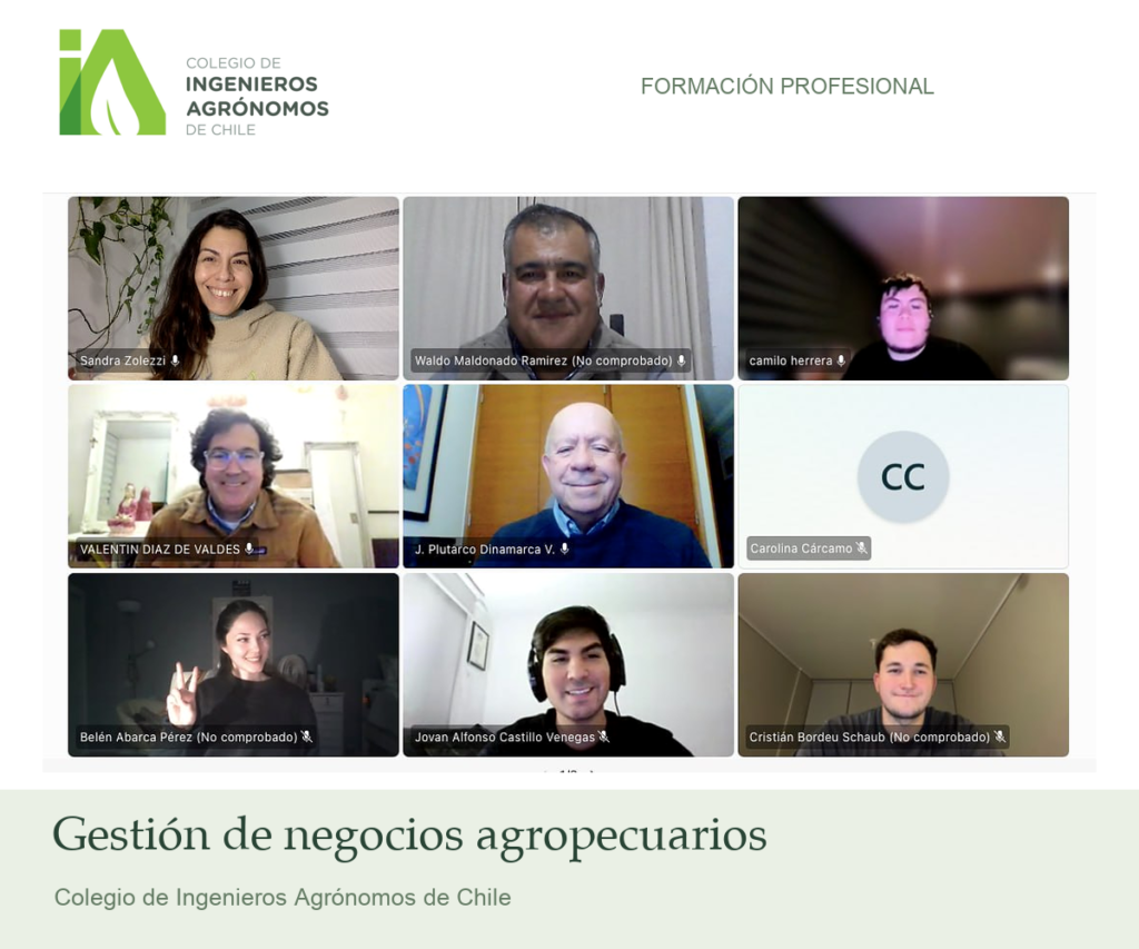 Participantes de una videoconferencia del curso de gestión de negocios agropecuarios, con el logo del Colegio.